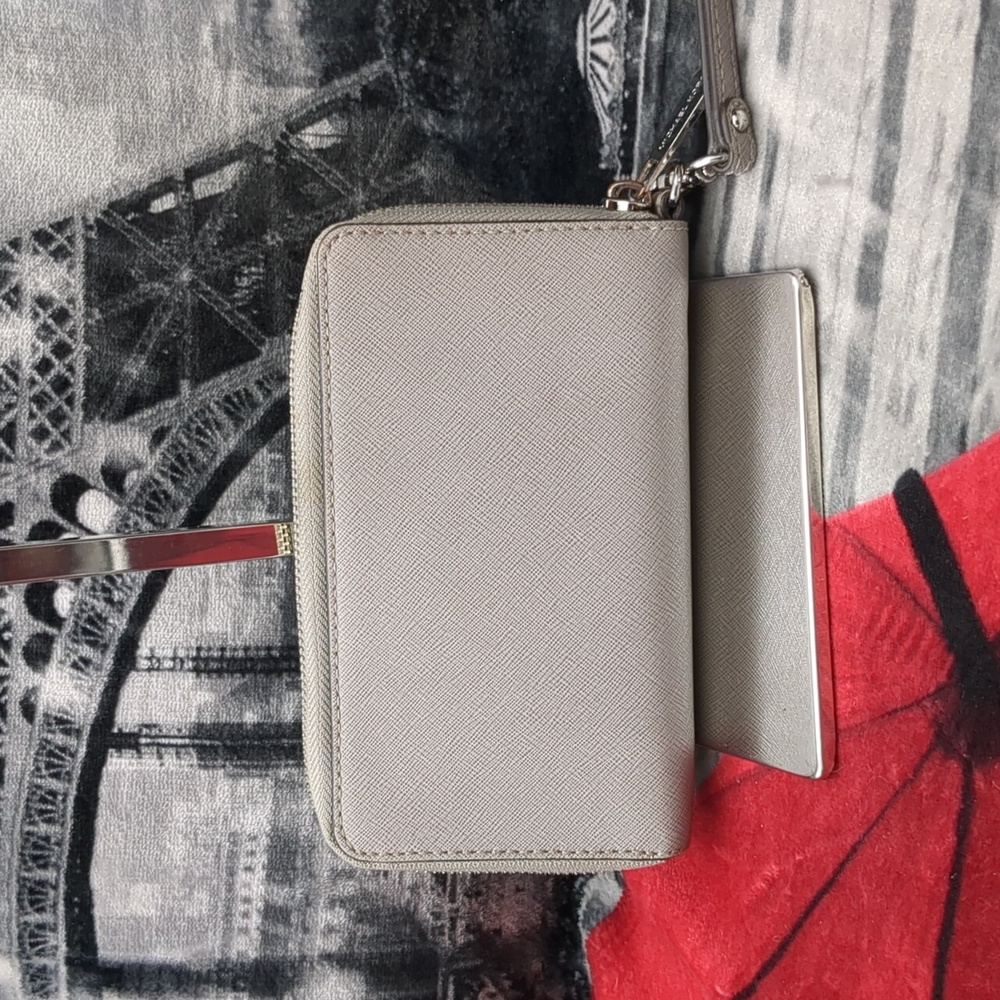 Michael Kors Gray Wallet - Picture 3 of 12
